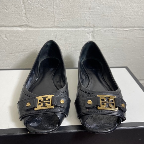 Tory Burch Clines Flat Peep Toe Black Leather Gold Buckle Slip On Women's 8 M - Picture 3 of 16